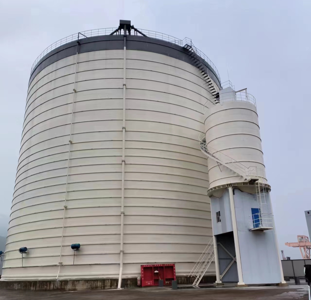 灵石10万吨水泥钢板库